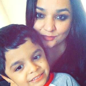 Meet your Posher, Iris